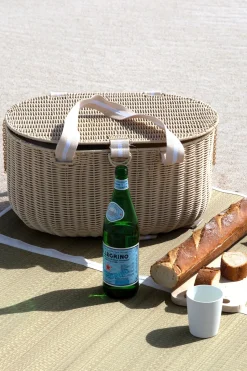 Sunnylife Travel Accessories-Le Beach Picnic Basket